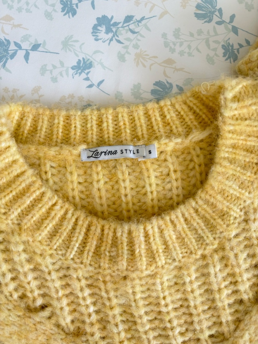 Sweater - Picture 3 of 4